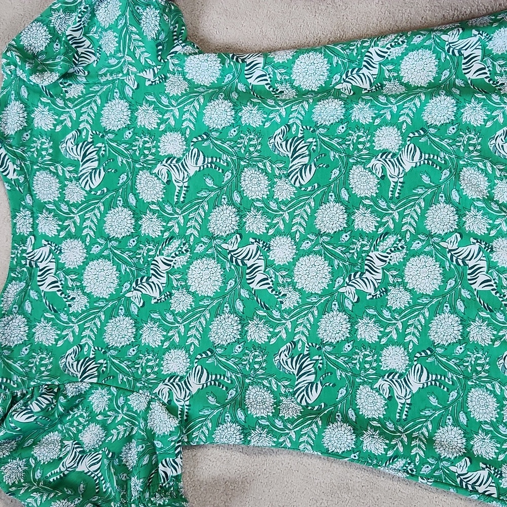 Crown & Ivy™ Women's Smocked Sleeve Green and White T-Shirt Dress - Sma… - Picture 8 of 9